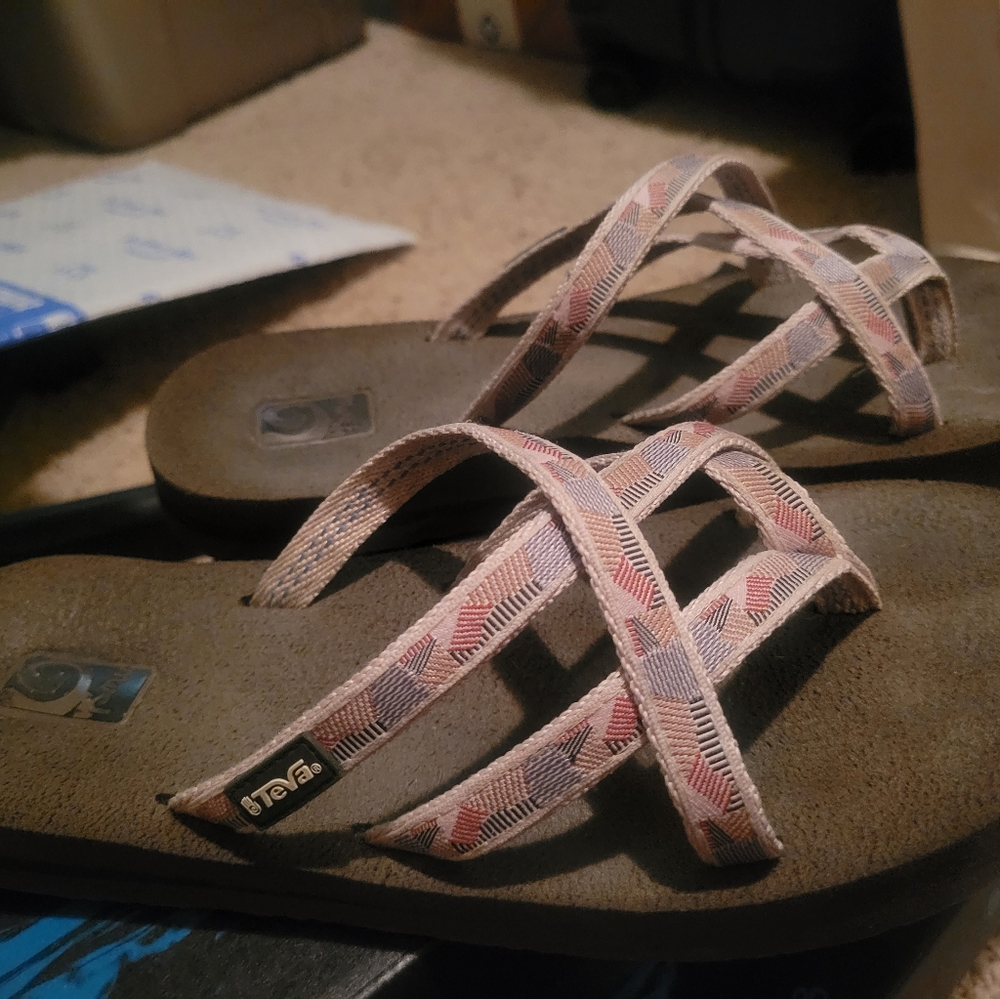 Brown teva sandals good condition